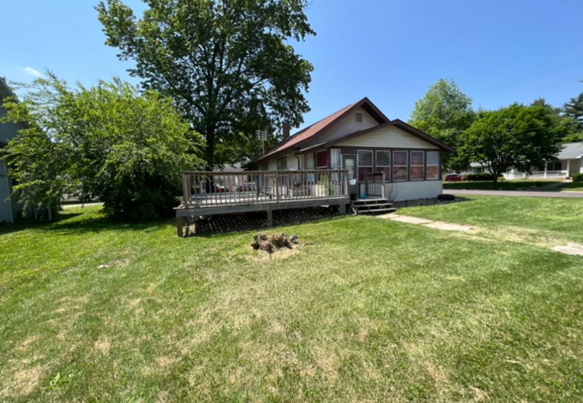 House for rent at 505 S Third St, Greenville, IL 62246