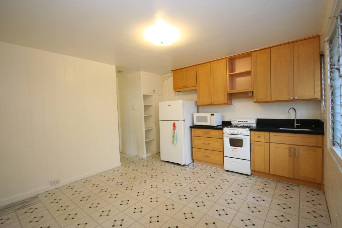 Apartment for rent at 1132 Kamaile St, Honolulu, HI 96814