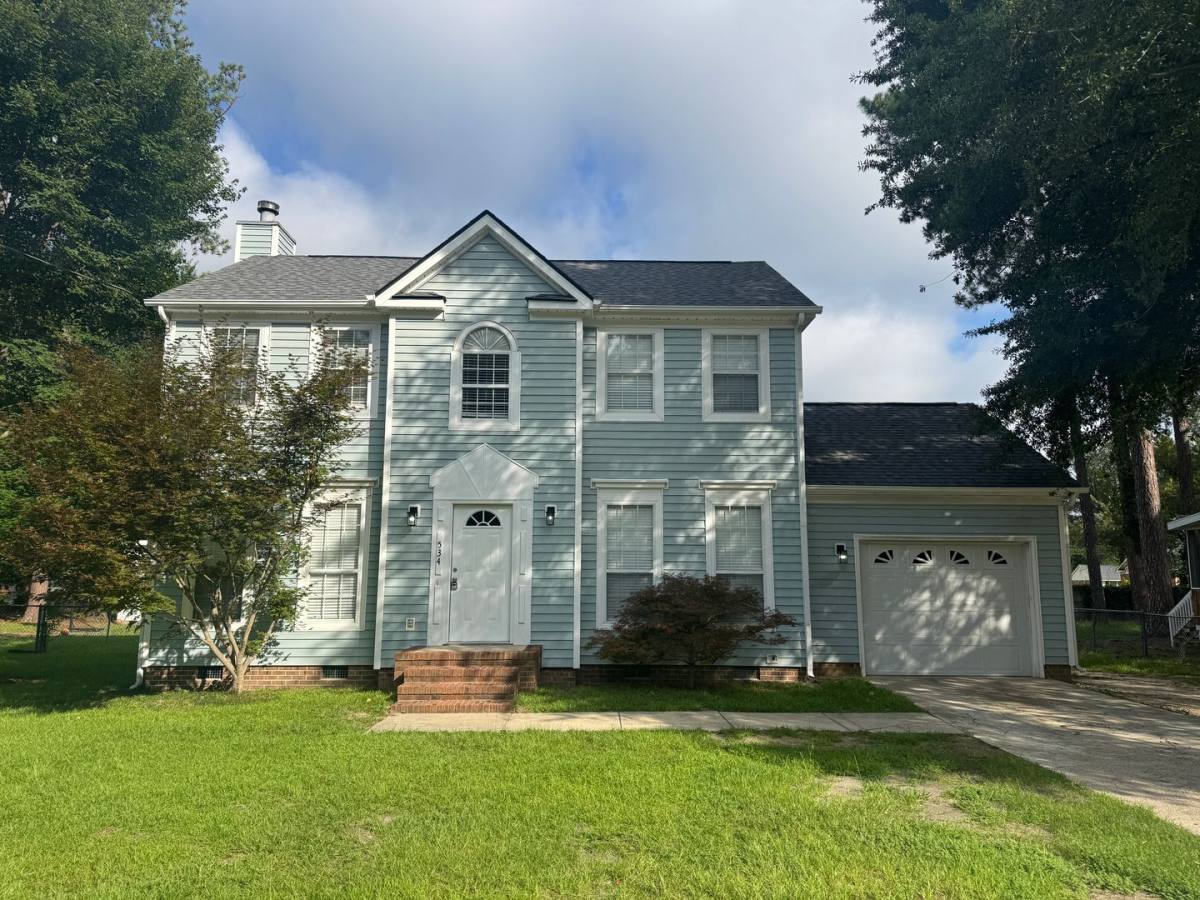 House for rent at 534 Stacy Weaver Dr, Fayetteville, NC 28311