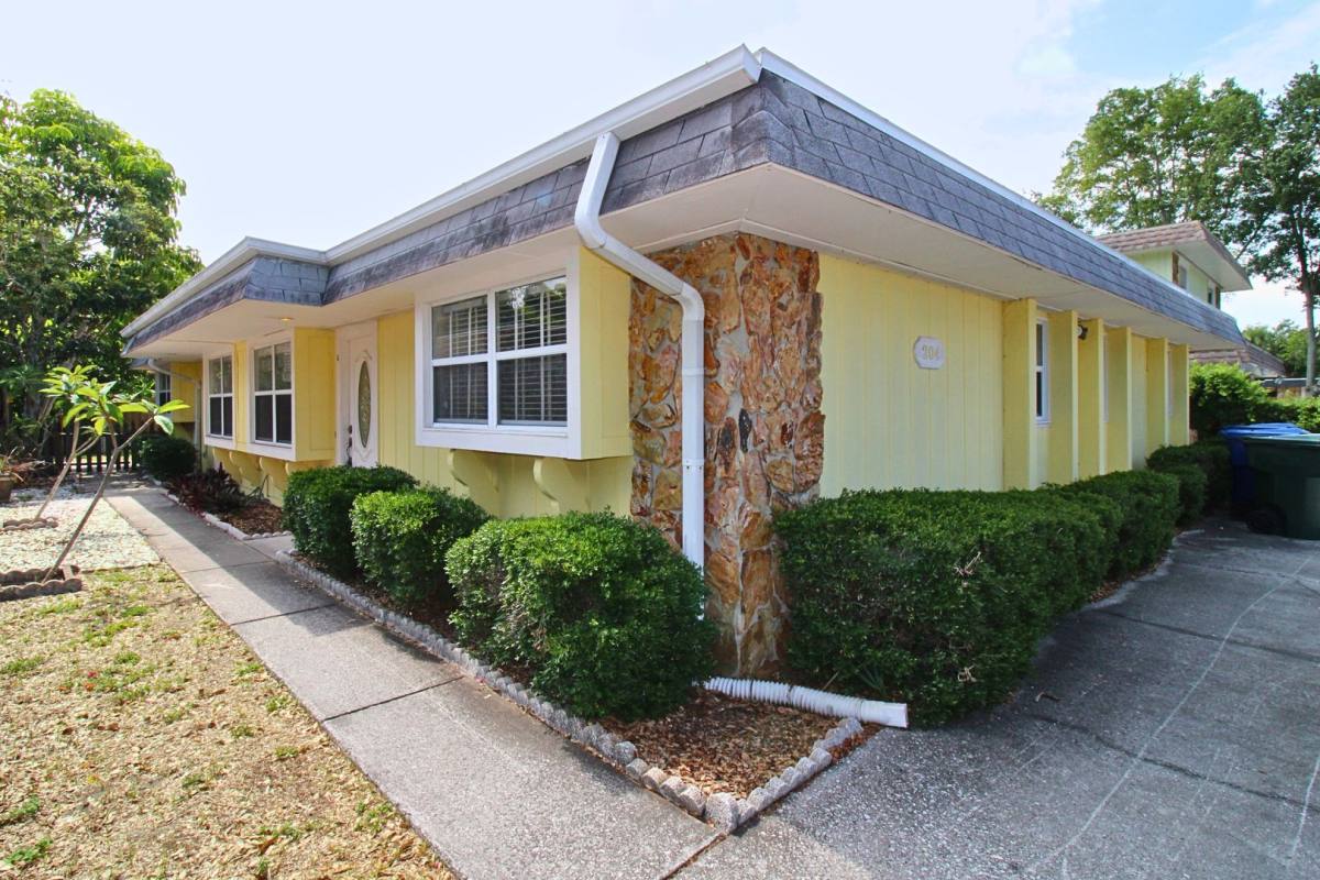 Apartment for rent at 204 Jody Court, Largo, FL 33771