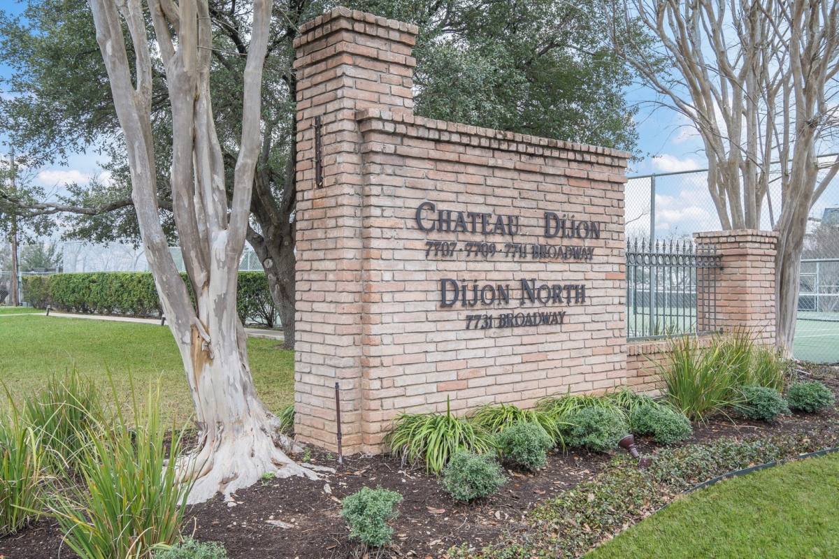 Condo for rent at 7707 Broadway St, San Antonio, TX 78209