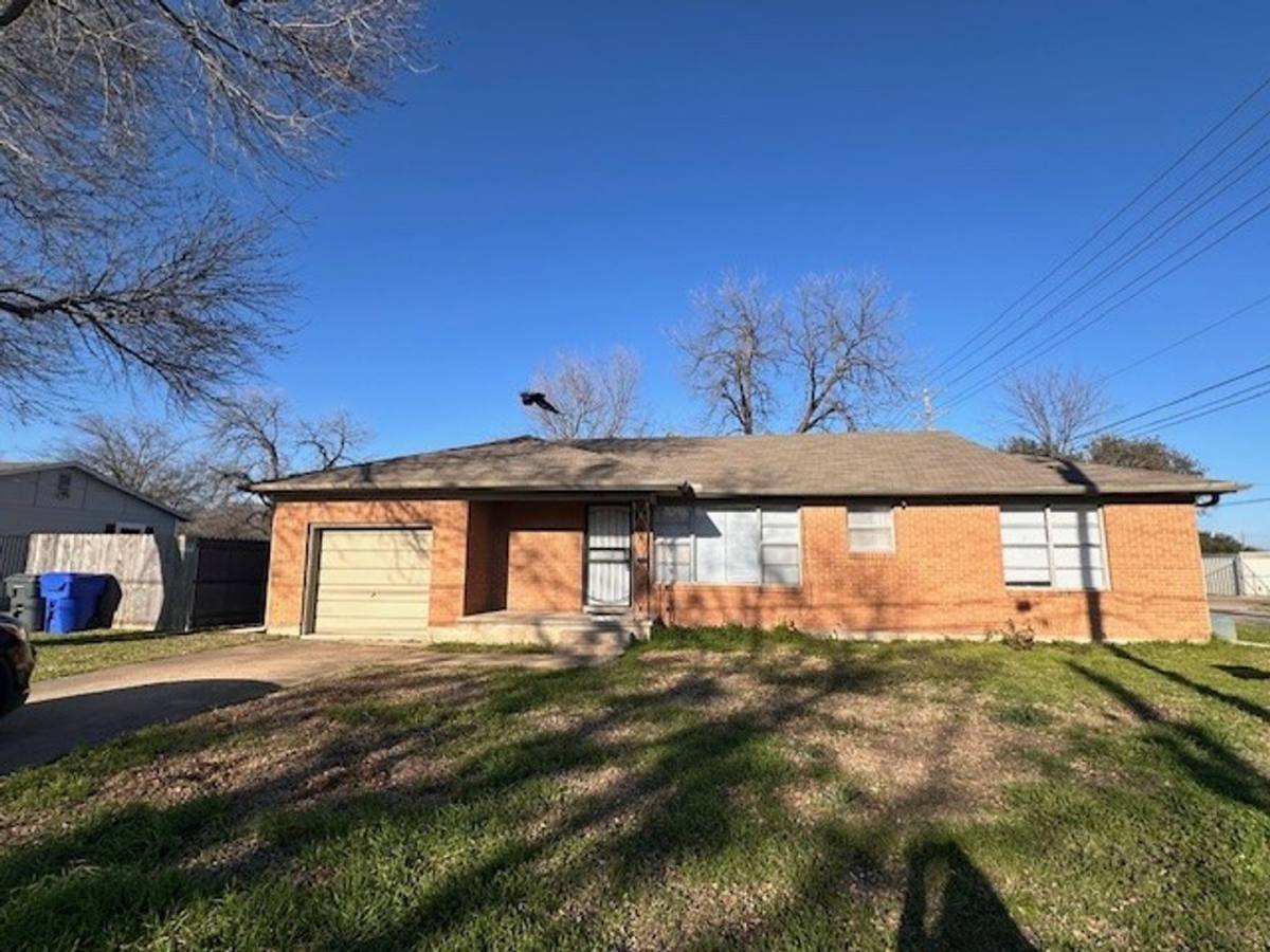 House for rent at 1930 S 14th St, Waco, TX 76706