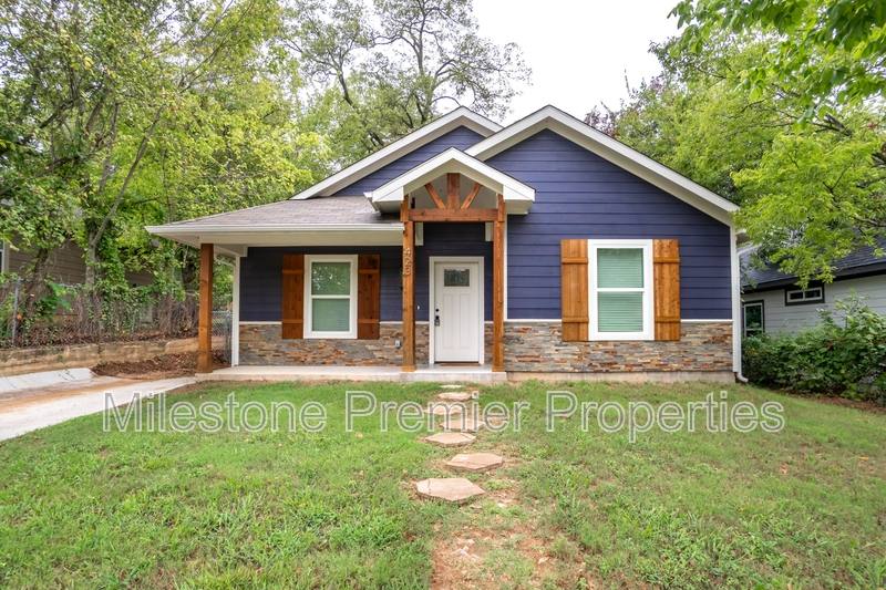 House for rent at 423 W Walker St, Denison, TX 75020