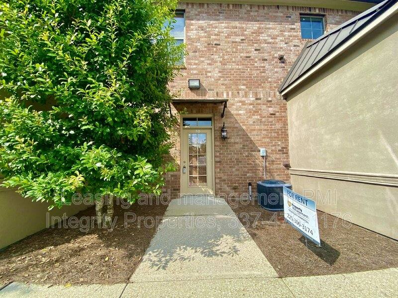 Townhouse for rent at 888 S Kenilworth Parkway #3D, Baton Rouge, LA 70820