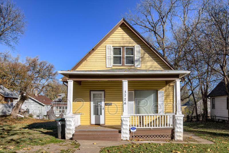 House for rent at 3724 Grand Ave, Omaha, NE 68111