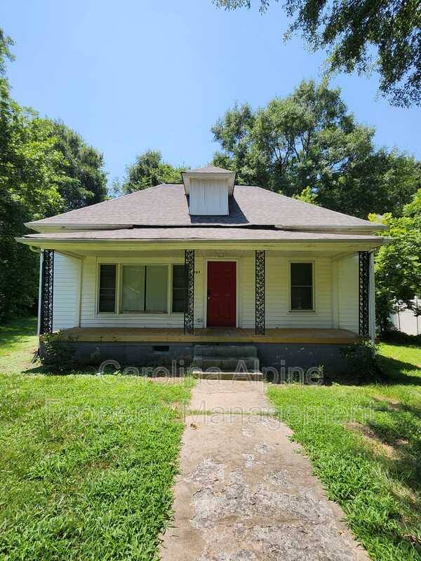 House for rent at 509 E Holly St, Dallas, NC 28034