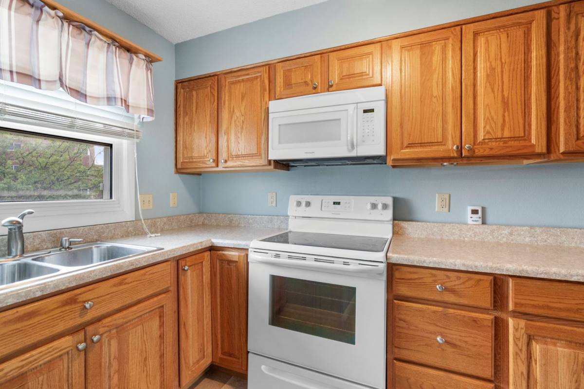 Condo for rent at 2711 St Francis, Waterloo, IA 50702