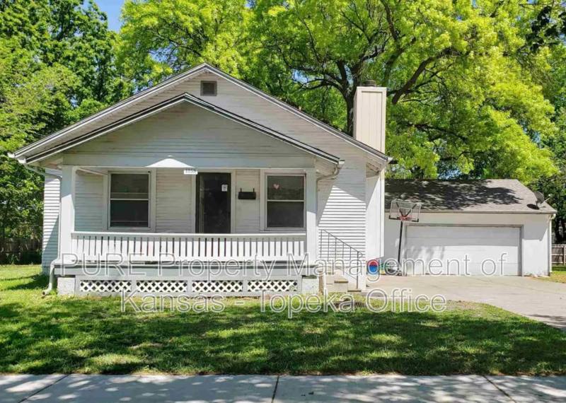 House for rent at 1258 SW Lane St, Topeka, KS 66604