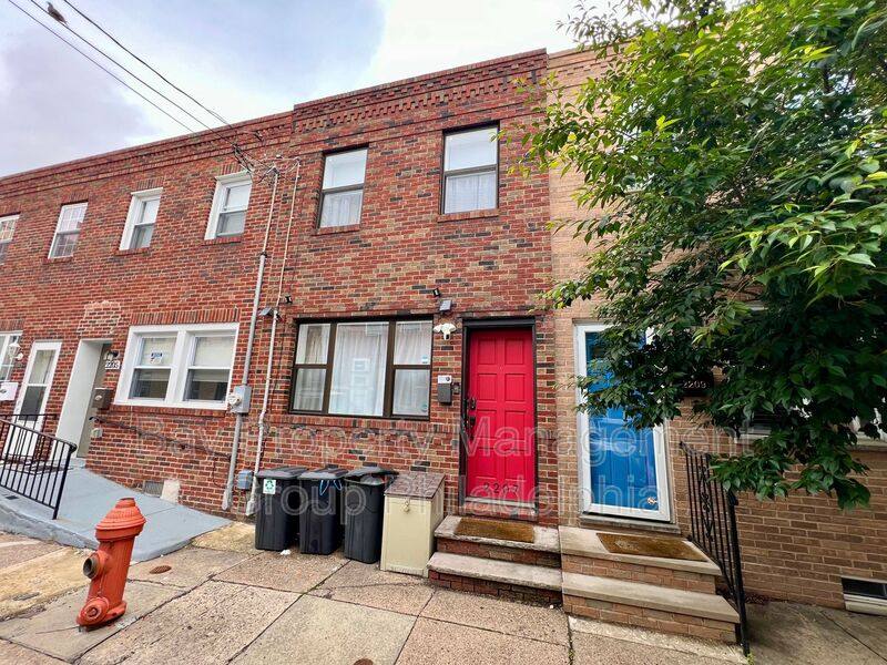 Townhouse for rent at 2207 S Clarion St, Philadelphia, PA 19148