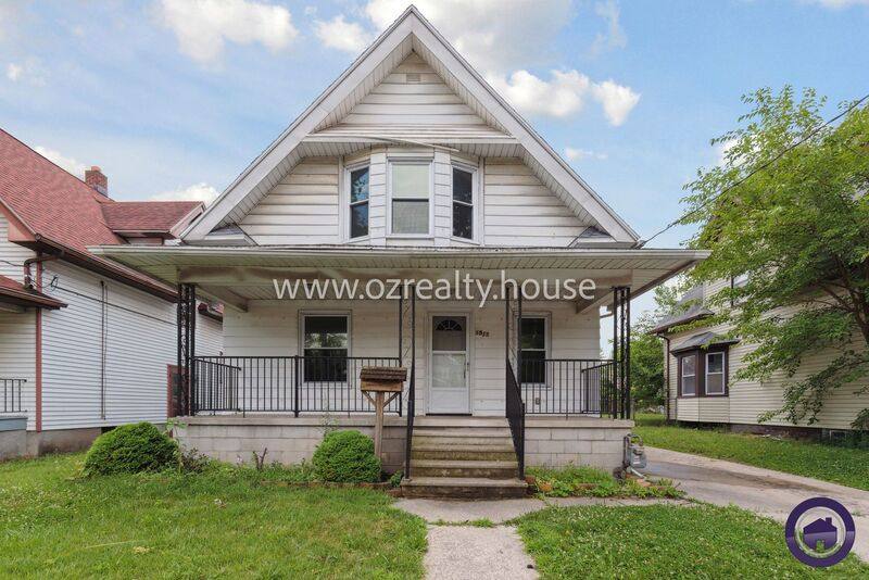 House for rent at 1511 S Ave, Toledo, OH 43609