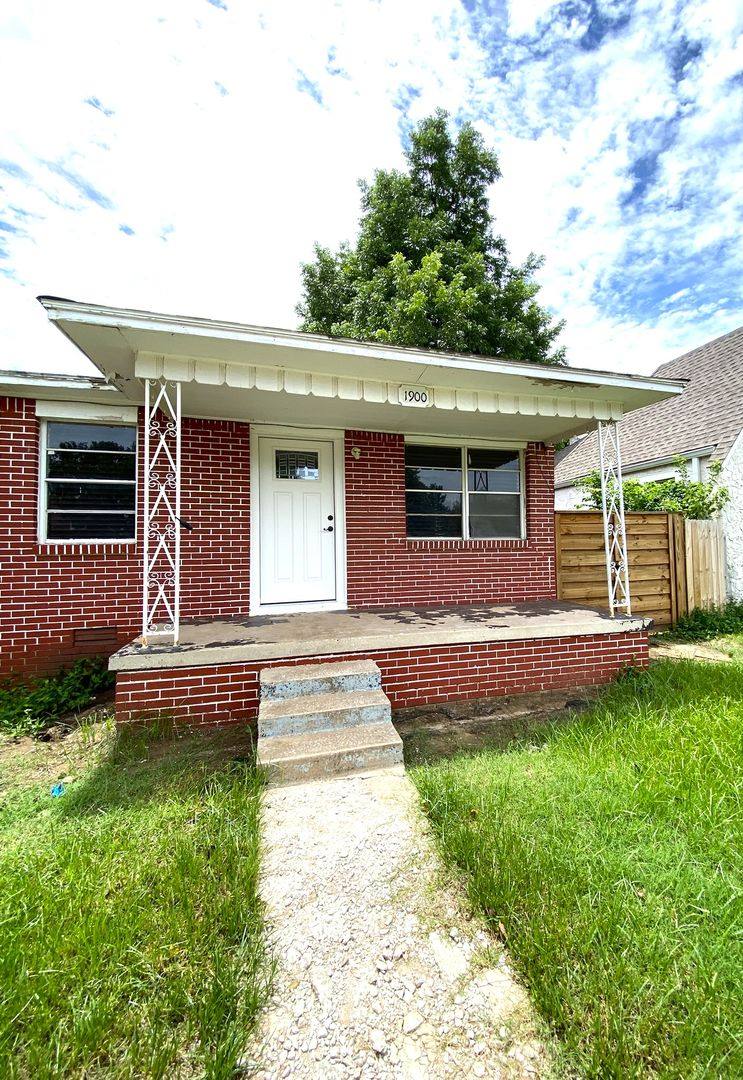 House for rent at 1900 NW 30th St, Oklahoma City, OK 73118