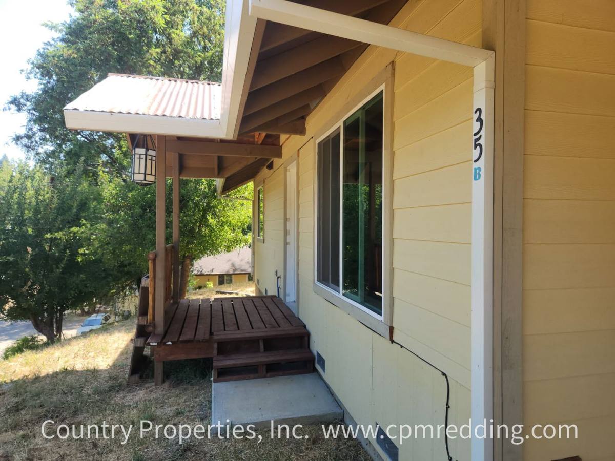 Apartment for rent at 120 S Miner St, Weaverville, CA 96093