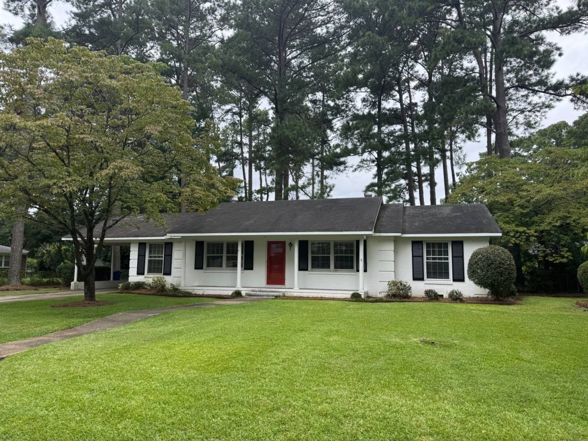 House for rent at 322 Kirkwood Rd, Fayetteville, NC 28303
