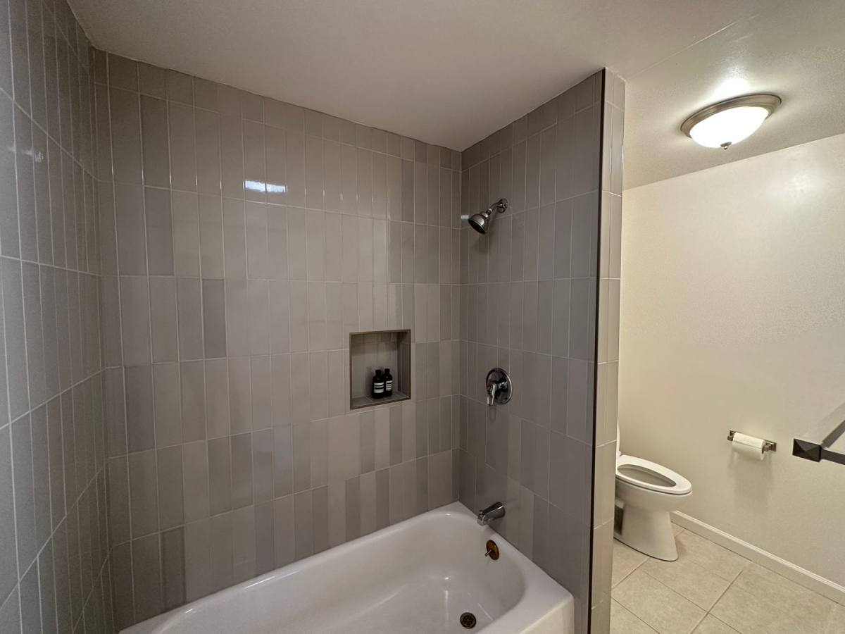 Apartment for rent at 855 52nd St, Emeryville, CA 94608