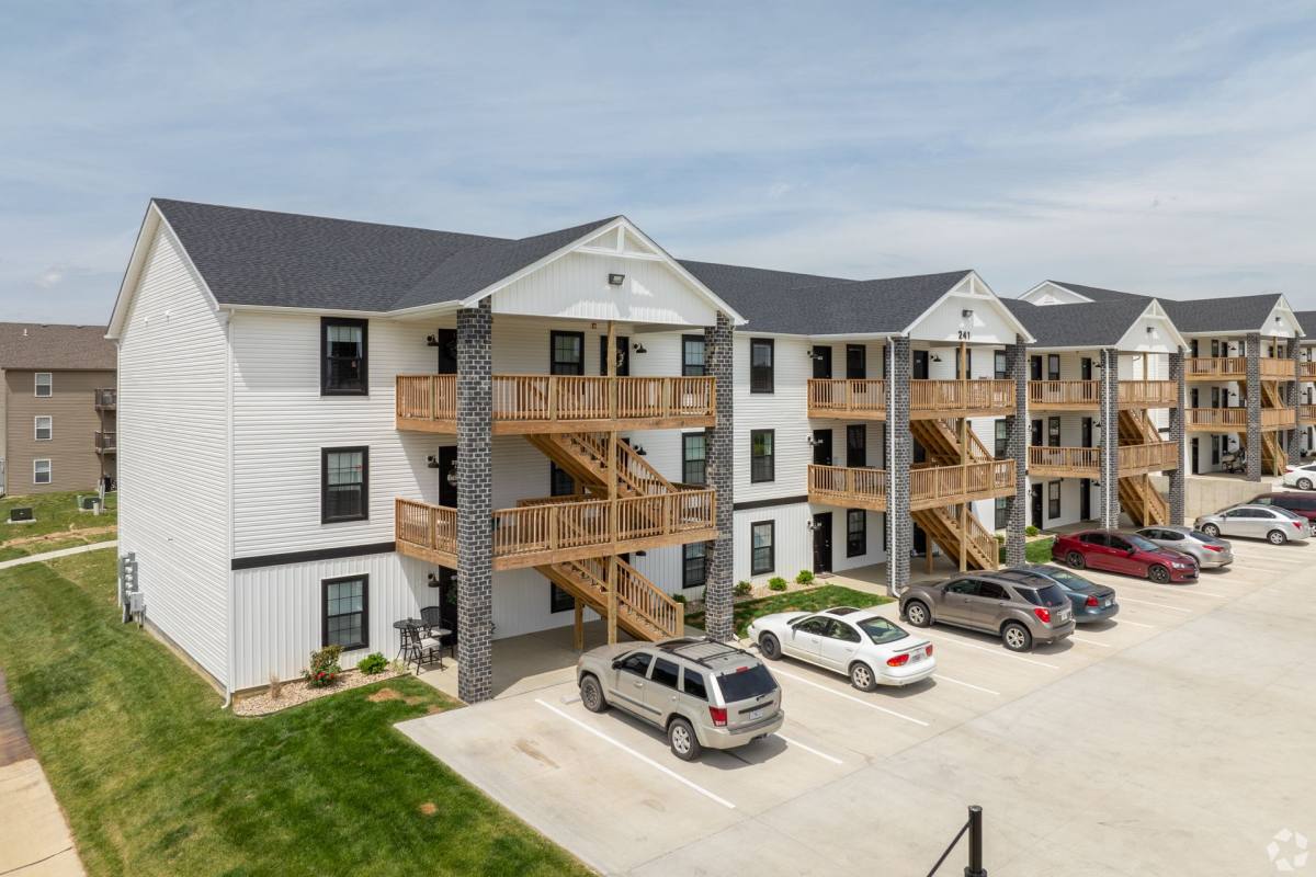 Apartment for rent at 211 Quail Run Dr, Moscow Mills, MO 63362