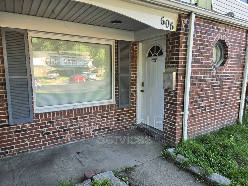 Townhouse for rent at 606 Redkirk Lane, Virginia Beach, VA 23462