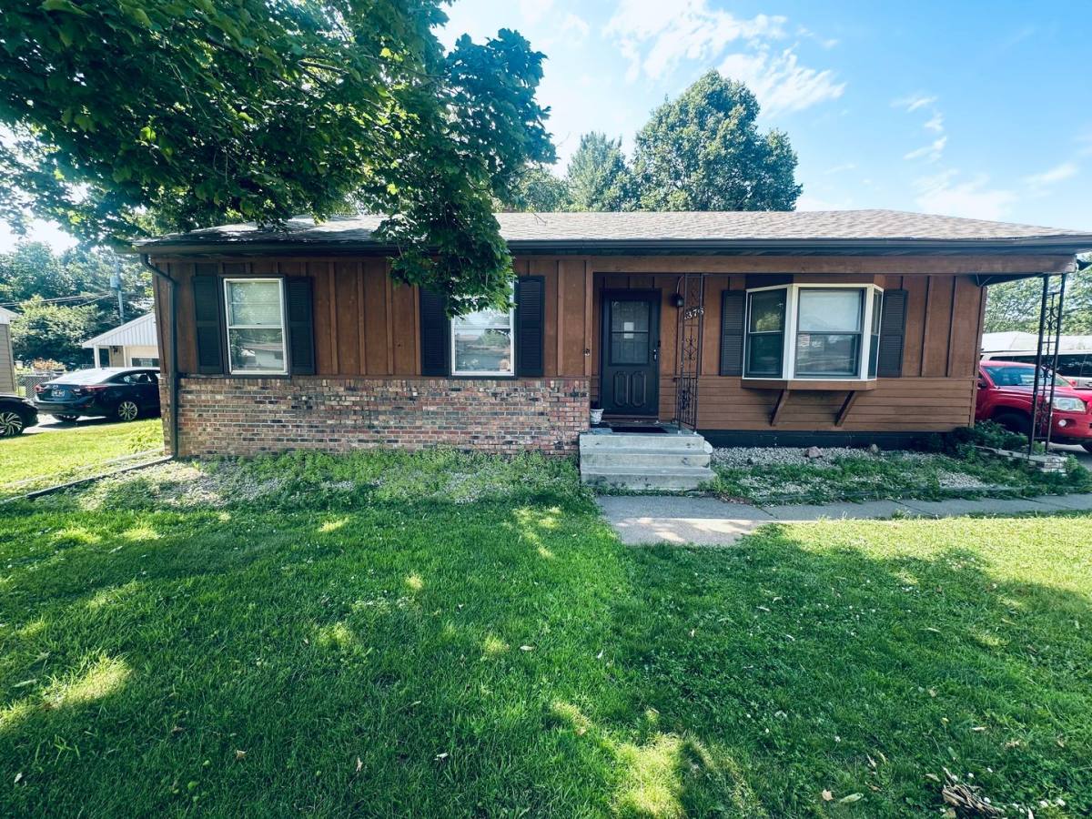 House for rent at 1376 Price Ave, Saint Paul, MN 55109