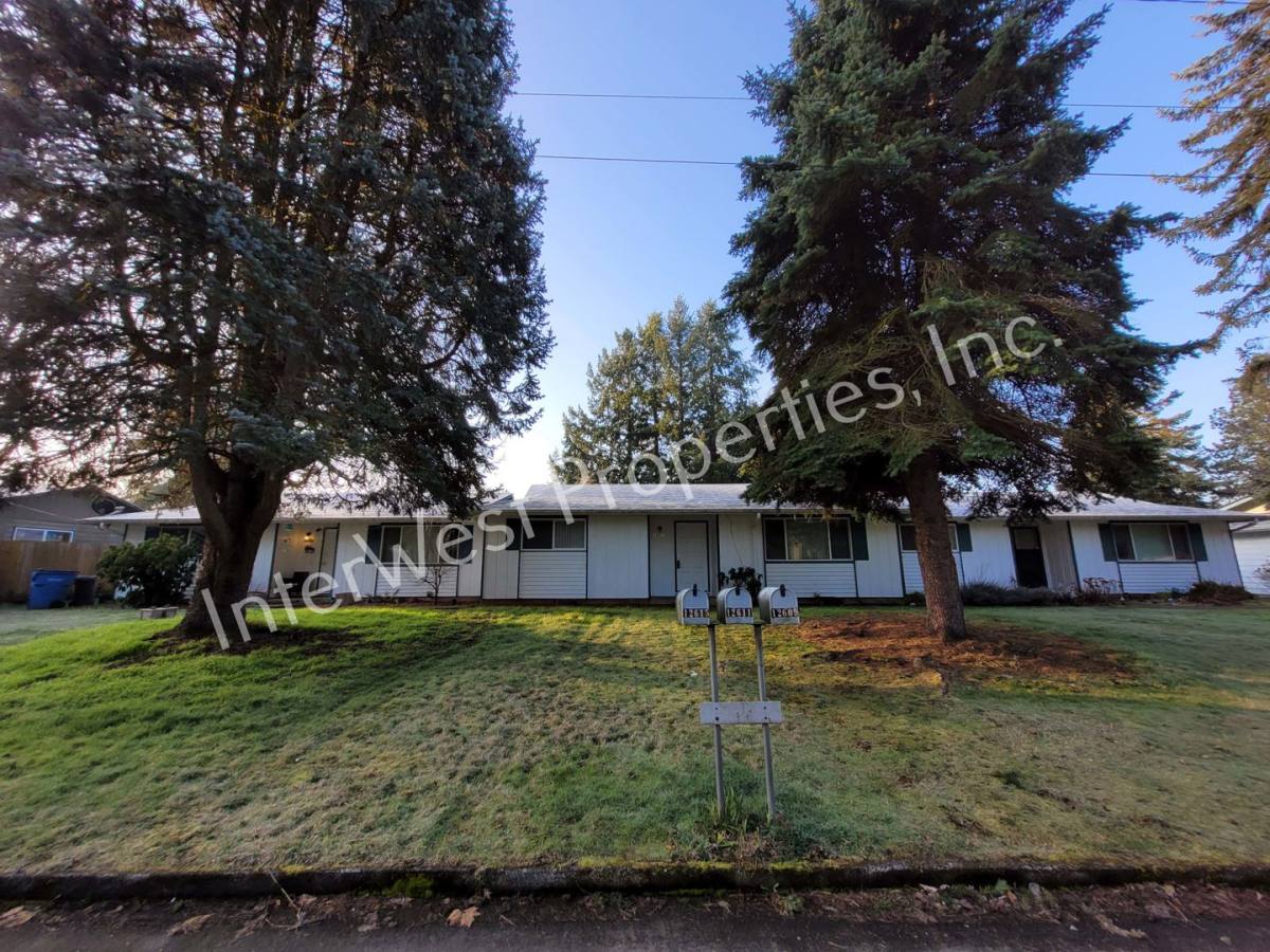 Apartment for rent at 12609-12615 NE 31st St, Vancouver, WA 98682