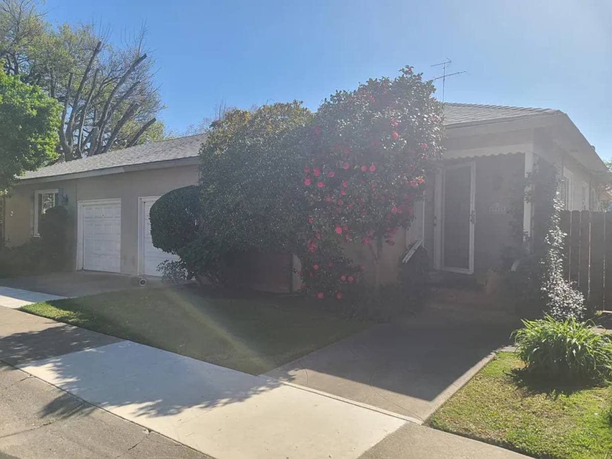 Apartment for rent at 734-736 McClatchy Way, Sacramento, CA 95818
