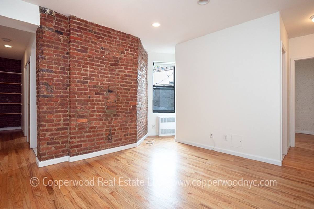 Apartment for rent at 402 E 78th St, New York, NY 10075