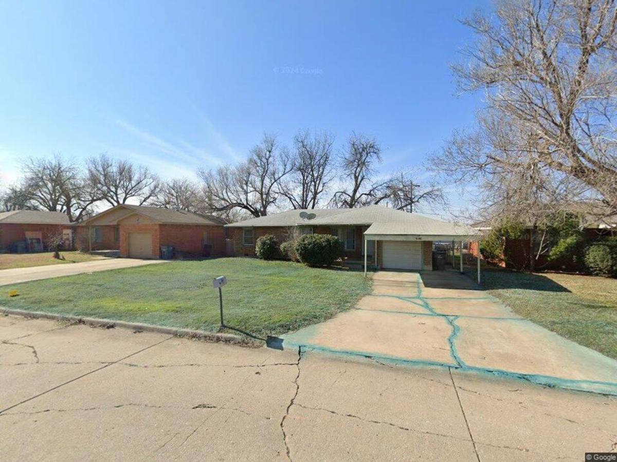 House for rent at 2816 NW 22nd St, Lawton, OK 73505