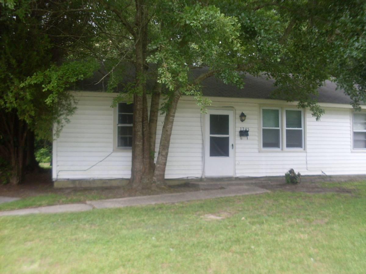 House for rent at 1245 Davis St, Jacksonville, NC 28540