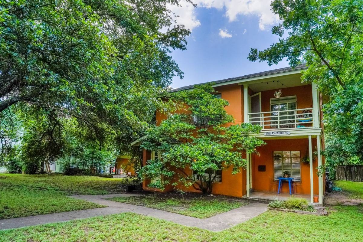 Apartment for rent at 1401 Ashwood, Austin, TX 78722