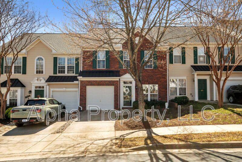 Townhouse for rent at 206 Hadley Commons Dr, Mauldin, SC 29662