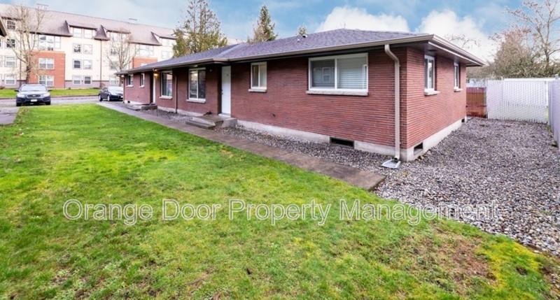 Apartment for rent at 710 127th St S #1, Tacoma, WA 98444