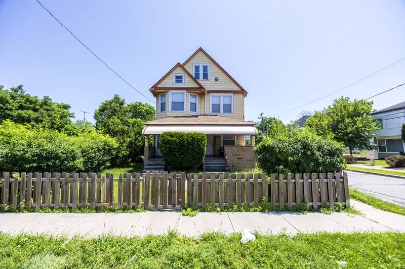 Apartment for rent at 2257 E 80th St #DOWN, Cleveland, OH 44103