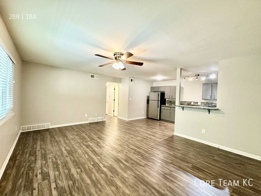 Apartment for rent at 703 E 40th St, Kansas City, MO 64111