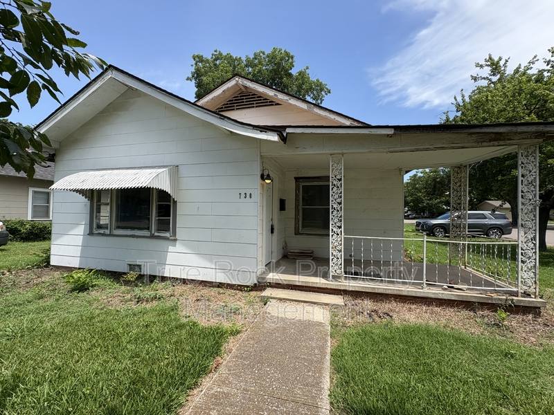 House for rent at 730 E 14th St, Ada, OK 74820