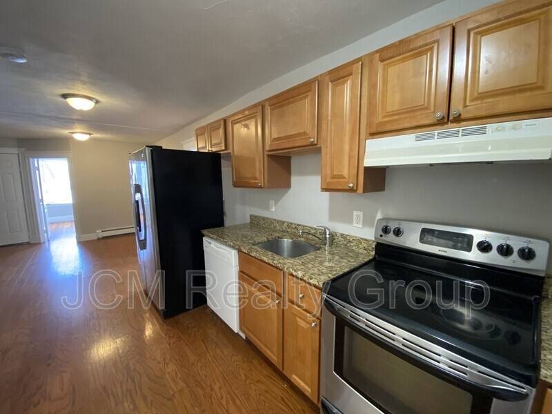 Apartment for rent at 44 Floyd St #3 3rd Floor, Dorchester Center, MA 02124
