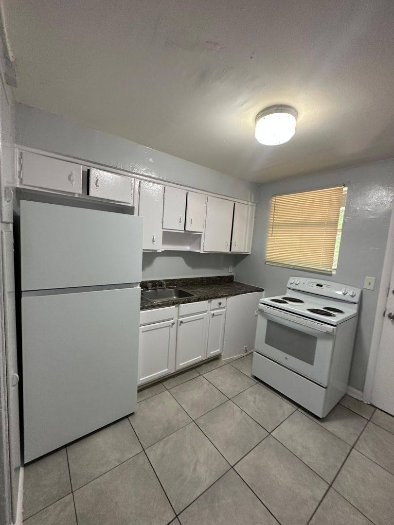 Apartment for rent at 2004 Palafox St, Jacksonville, FL 32209