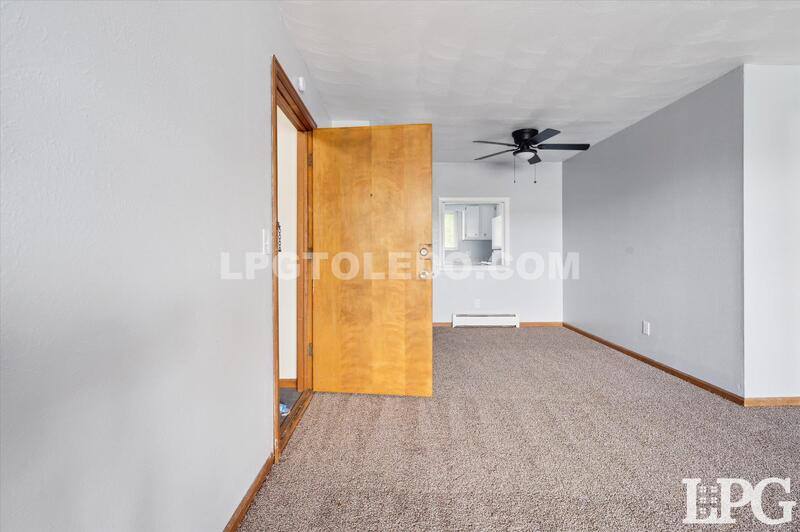 Apartment for rent at 3330 Arlington Ave #6, Toledo, OH 43614