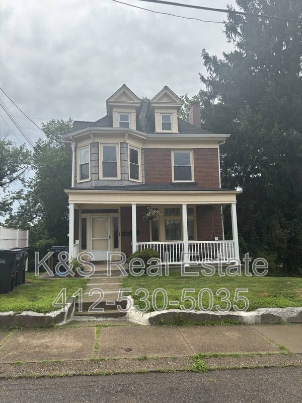 Apartment for rent at 5227 Clarwin Ave #2, Pittsburgh, PA 15229