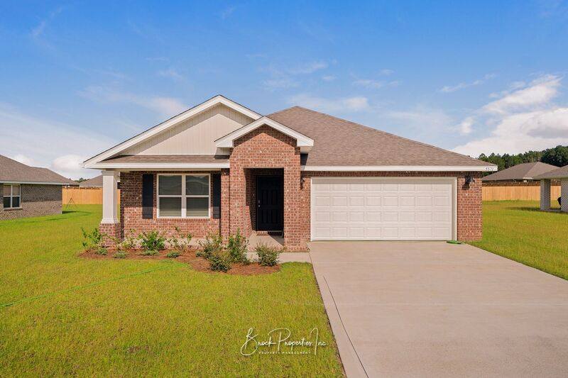 House for rent at 5571 Hebron Dr, Milton, FL 32583