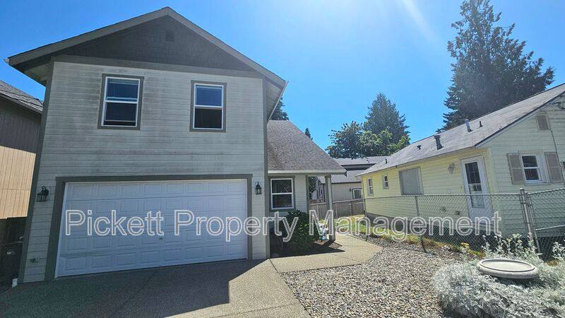 House for rent at 102 Goldenrod St, Port Orchard, WA 98366