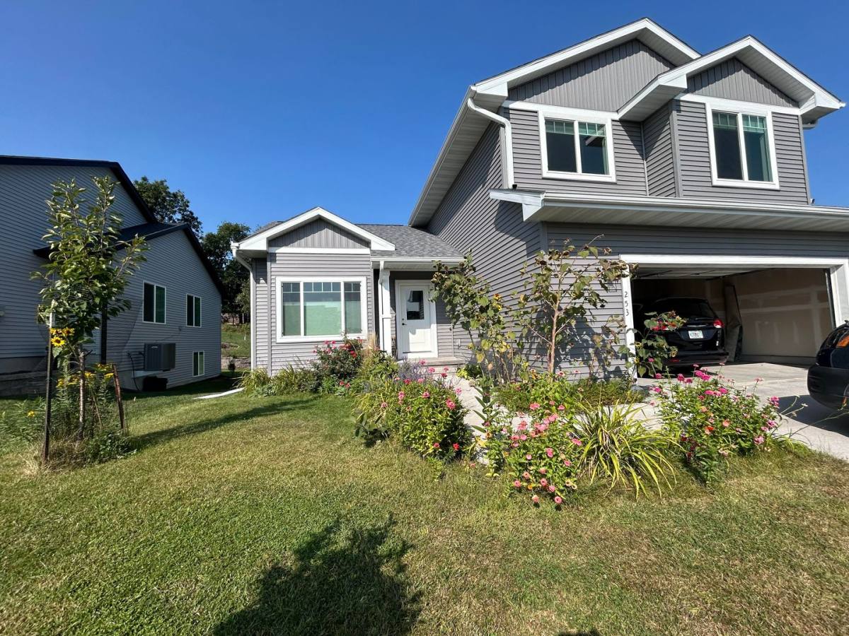 House for rent at 253 Lindemann Dr, Iowa City, IA 52245