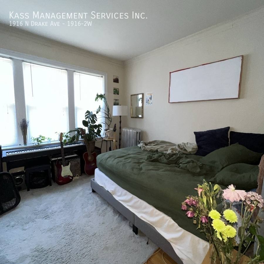 Apartment for rent at 1916 N Drake Ave #2W, Chicago, IL 60647