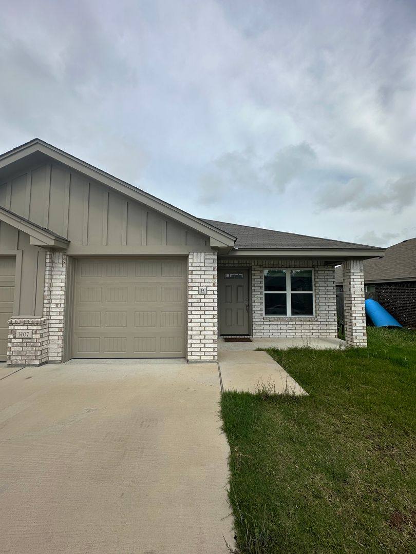 Townhouse for rent at 3107 Stonewall Dr, Temple, TX 76501