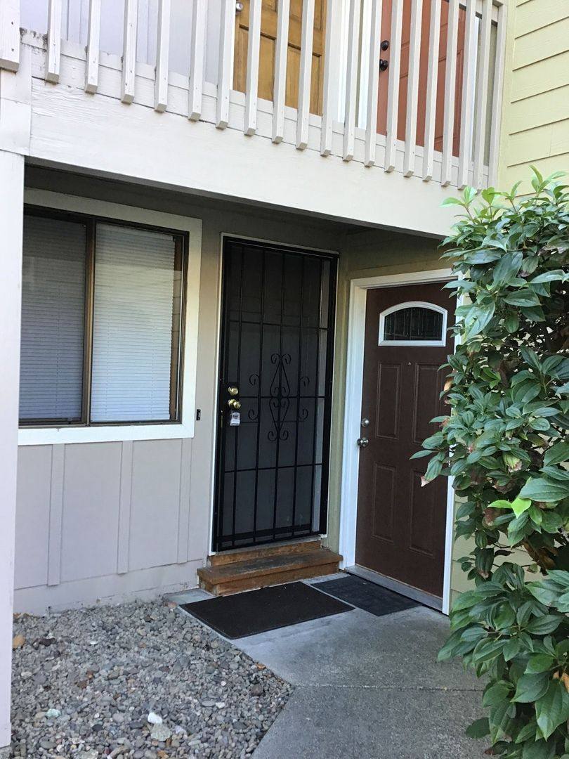 Apartment for rent at 1111 Stevens St, Medford, OR 97504