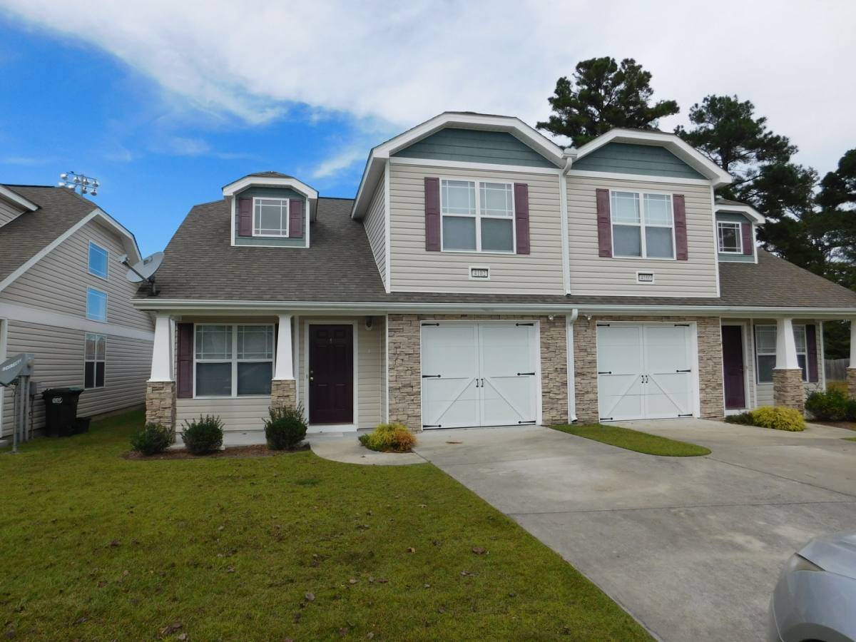 Townhouse for rent at 4304 Arbor Green Way, New Bern, NC 28562