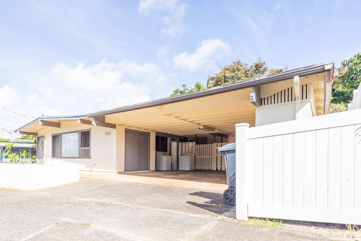 House for rent at 2320 Amoomoo St, Pearl City, HI 96782