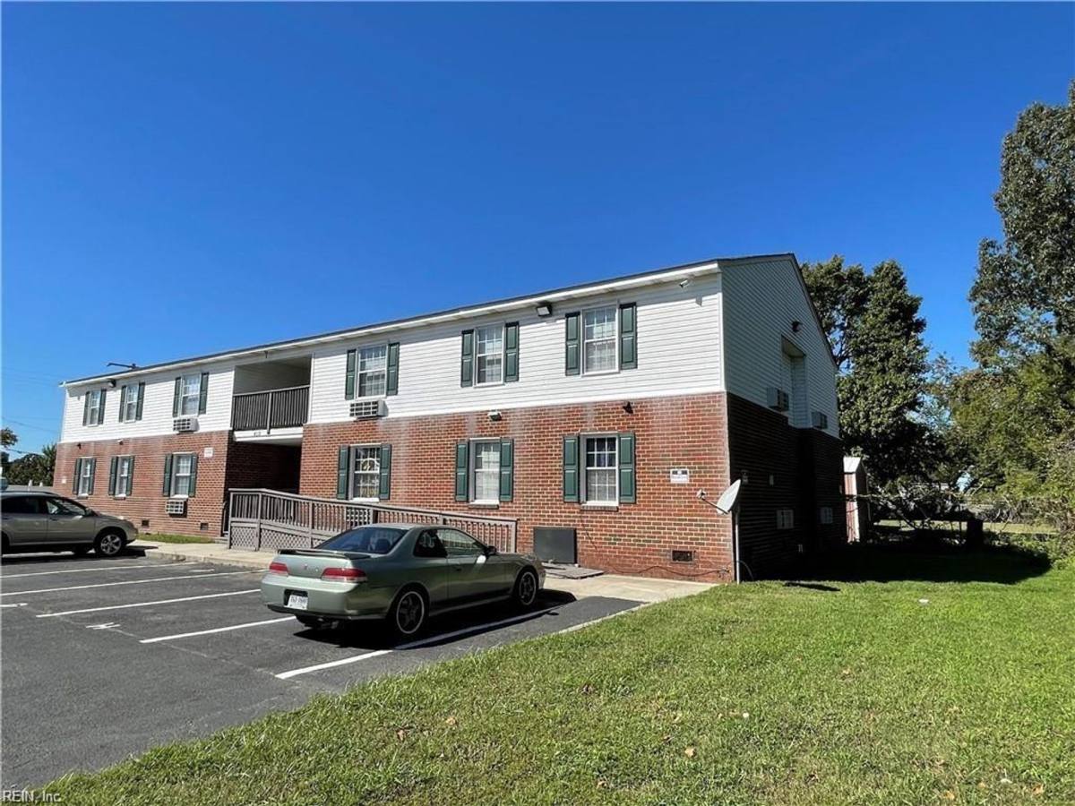 Apartment for rent at 410 Union St, Newport News, VA 23607