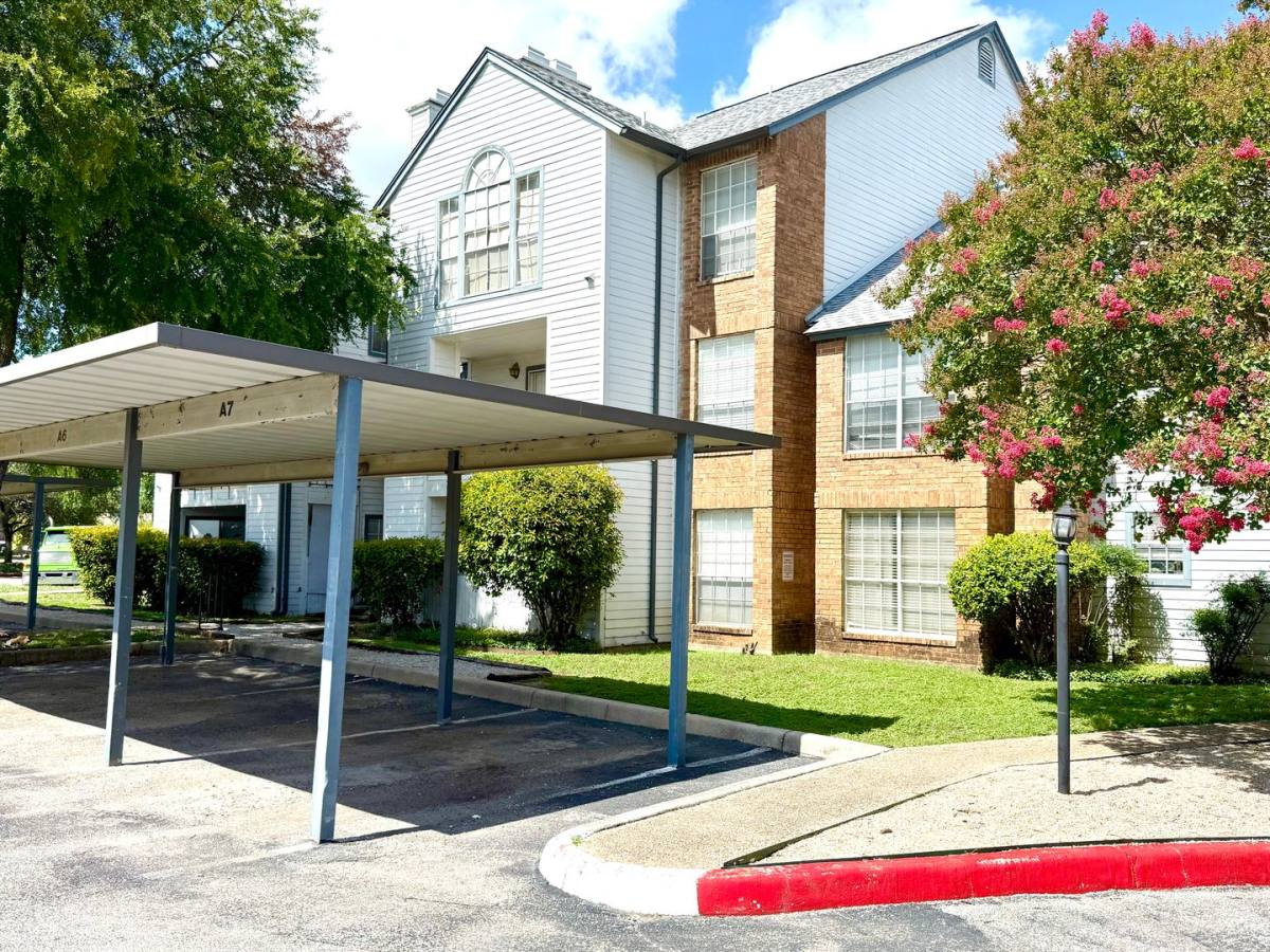 Condo for rent at 11311 Sir Winston, San Antonio, TX 78216