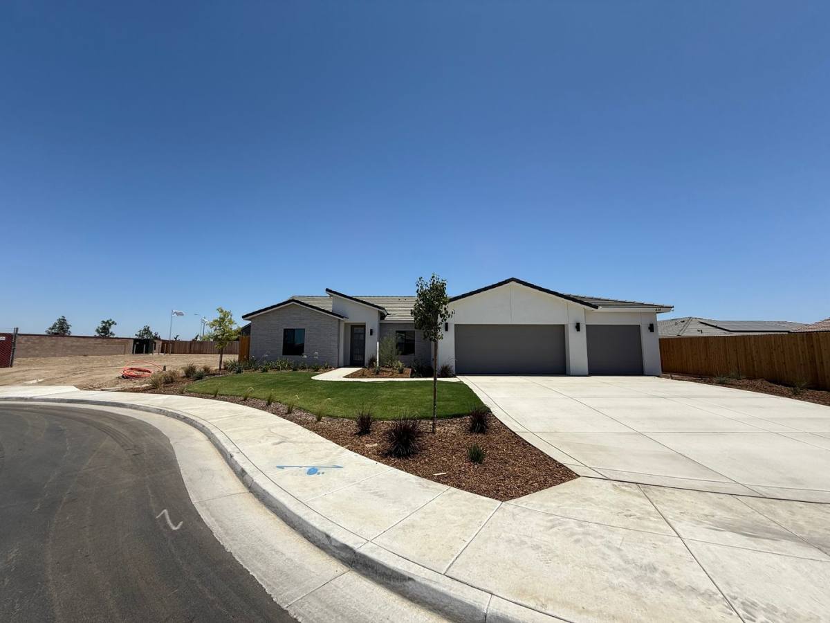 House for rent at 510 Cobain Court, Bakersfield, CA 93314