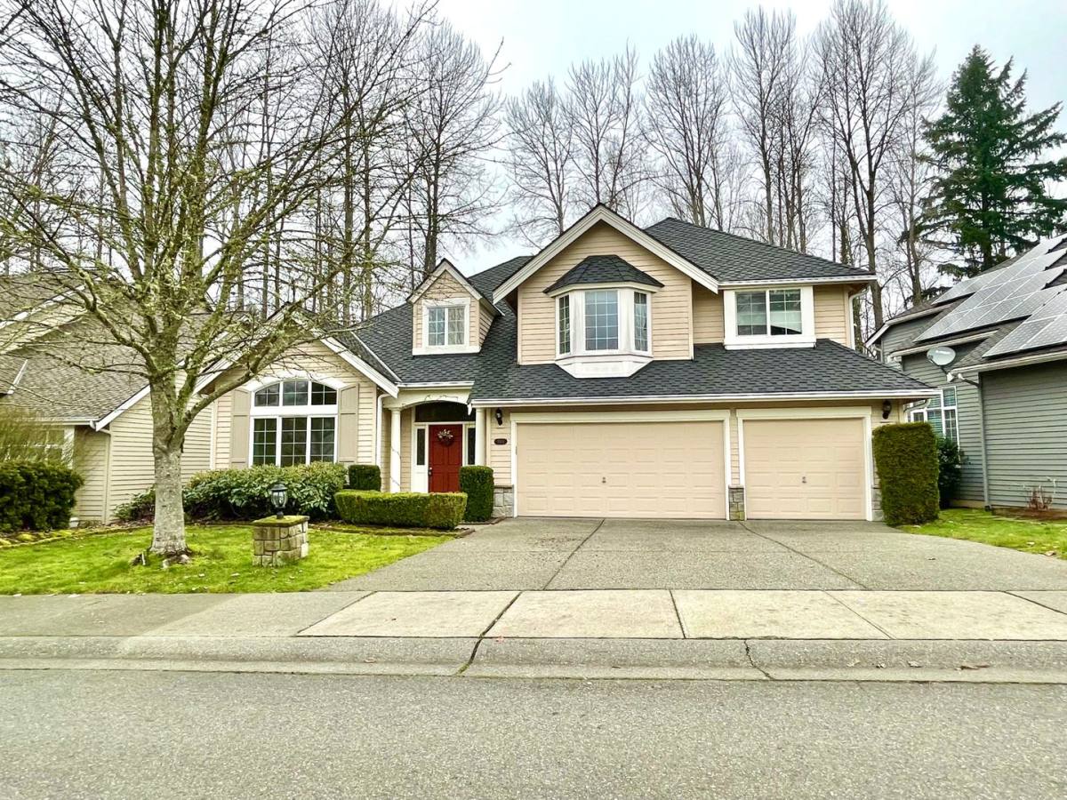 House for rent at 15119 80th Ave NE, Kenmore, WA 98028