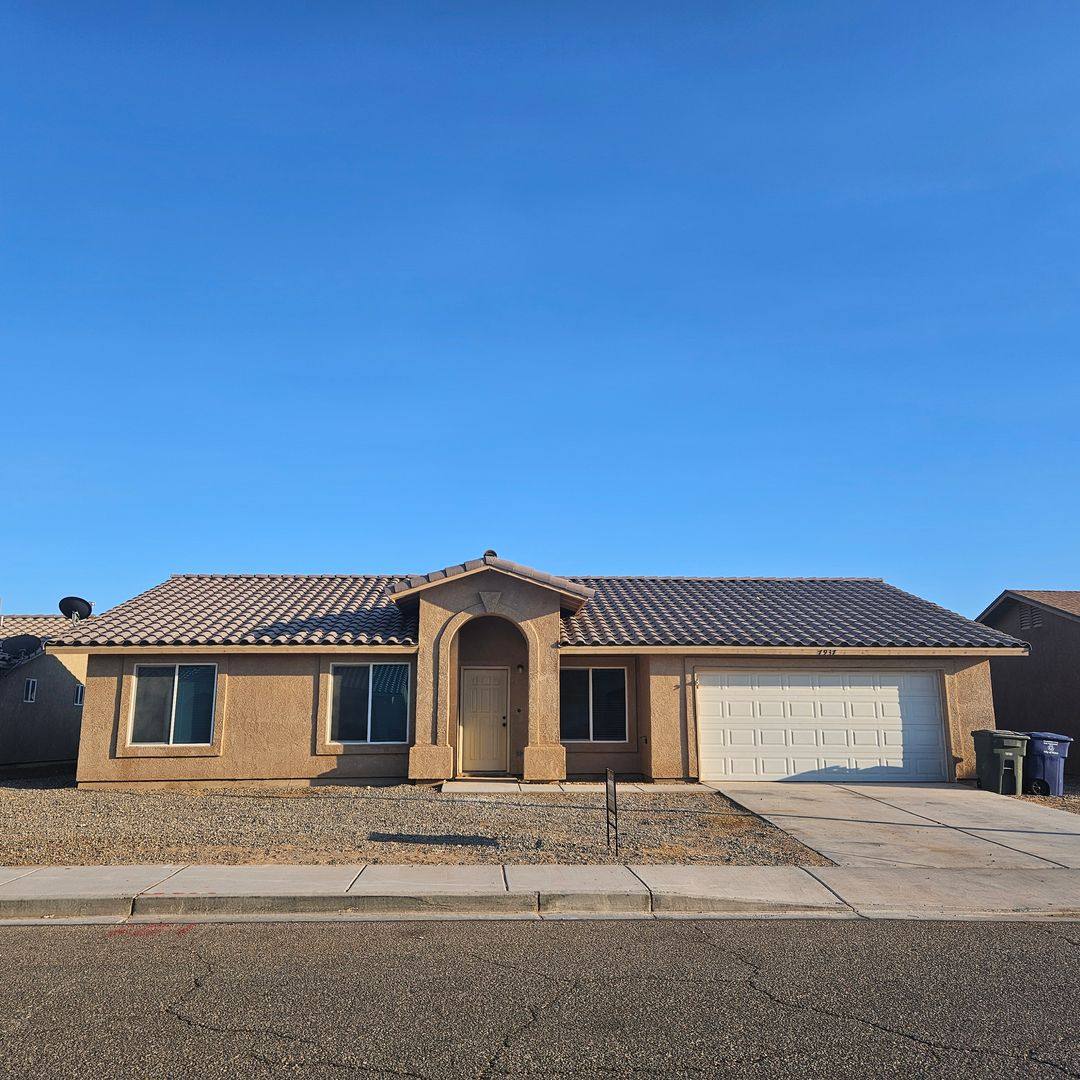 House for rent at 7937 E 42nd Place, Yuma, AZ 85365