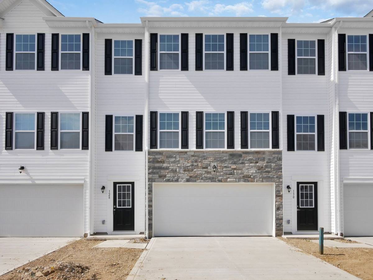 Condo for rent at 128 Weeping Willow Lane, Reynoldsburg, OH 43068